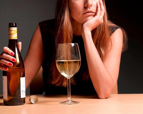 Анонимное лечение женского алкоголизма в Сураже